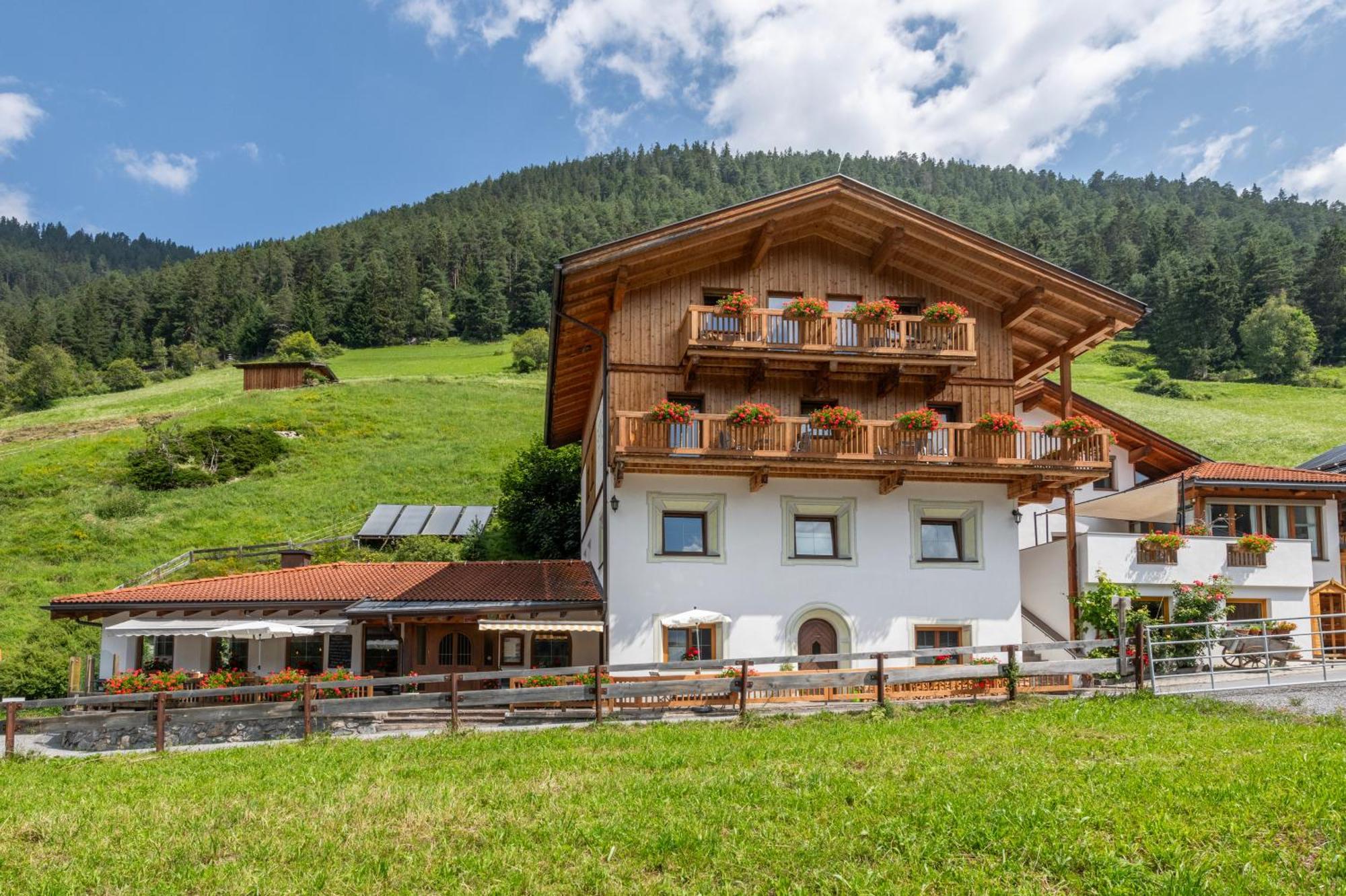 Naturhotel Berghof Pfunds Exterior foto